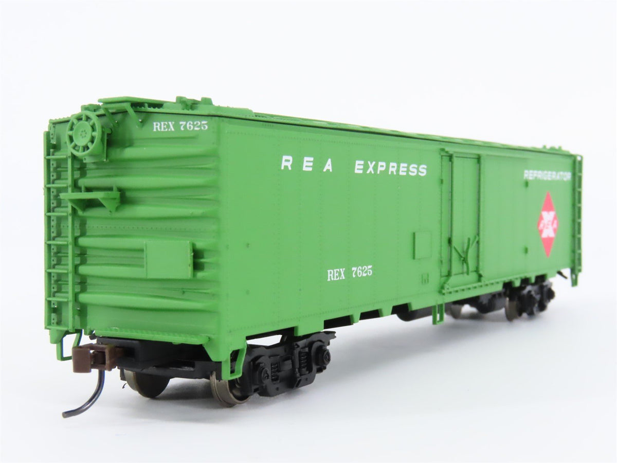 HO Scale Walthers 932-6243 REX Railway Express Agency 50&#39; Reefer #7625