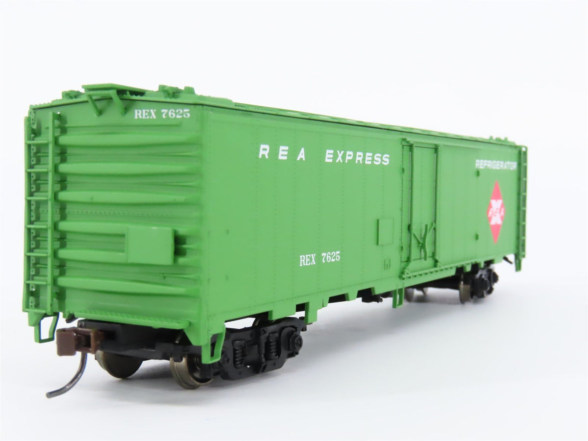 HO Scale Walthers 932-6243 REX Railway Express Agency 50&#39; Reefer #7625