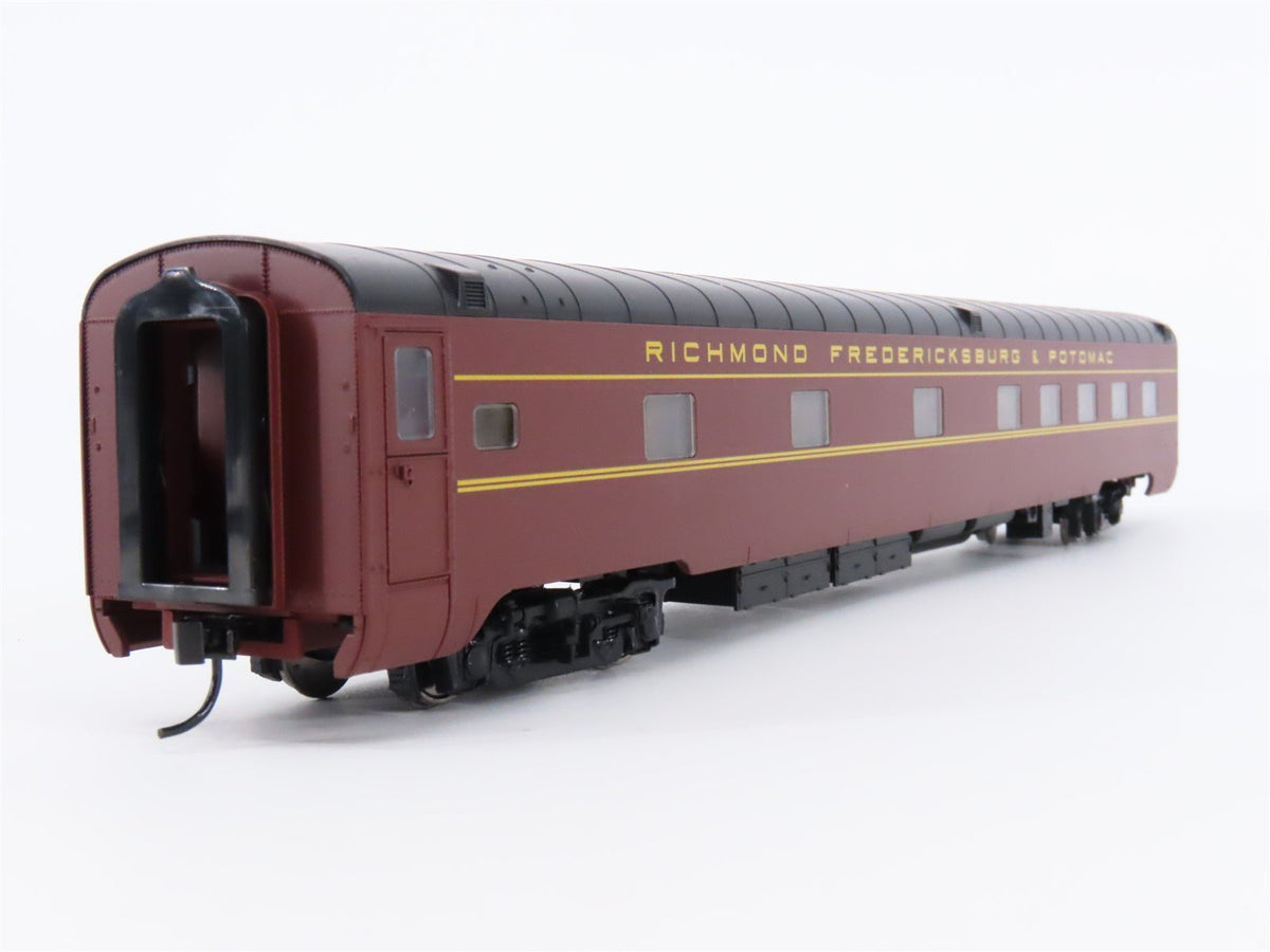 HO Walthers 932-16843 RF&amp;P Richmond Fredericksburg &amp; Potomac Sleeper Passenger