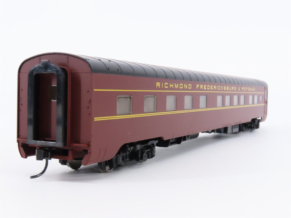 HO Walthers 932-16843 RF&amp;P Richmond Fredericksburg &amp; Potomac Sleeper Passenger