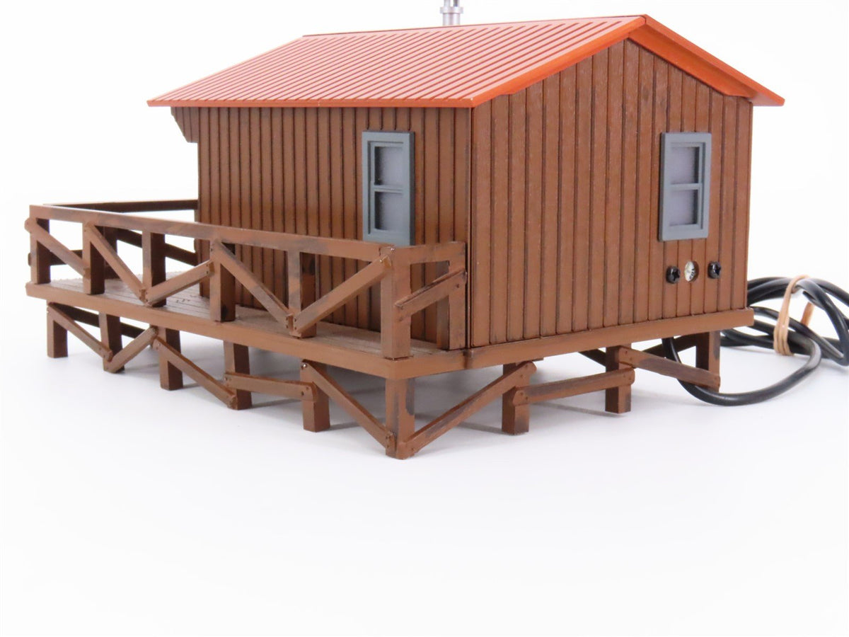 O 1/48 Scale Lionel Plug-n-Play 6-82873 Loggers Cabin w/ Sound