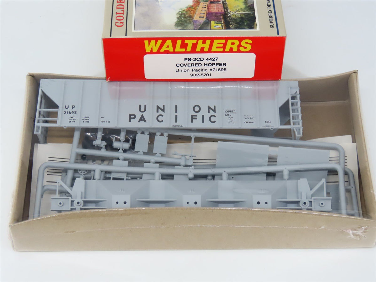 HO Scale Walthers 932-5701 UP Union Pacific Covered Hopper #21695 Kit - Sealed