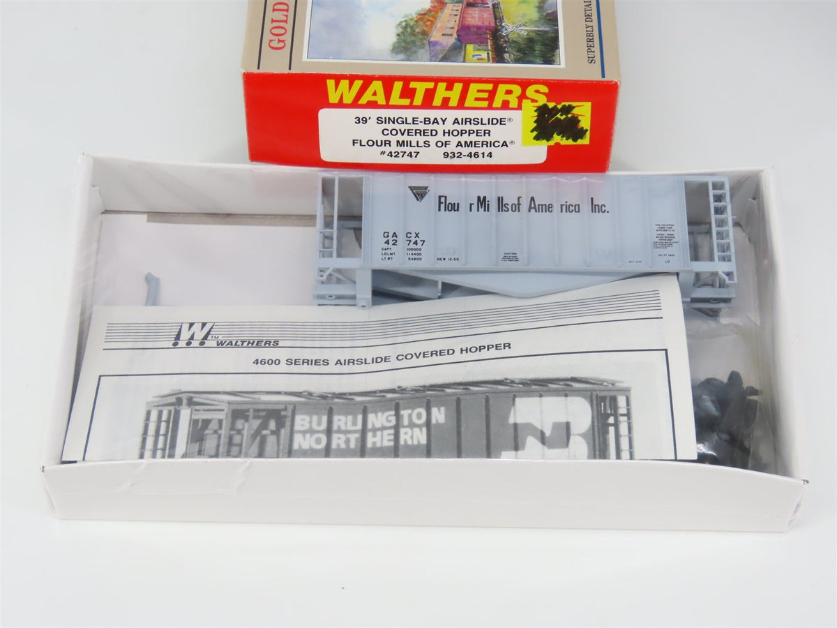 HO Scale Walthers 932-4614 GACX Flour Mills of America 39&#39; Hopper #42747 Kit