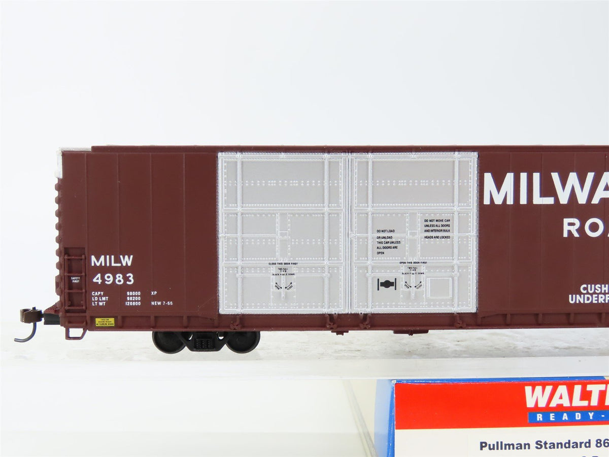 HO Scale Walthers 932-3532 MILW Milwaukee Road Hi-Cube 86&#39; Box Car #4983