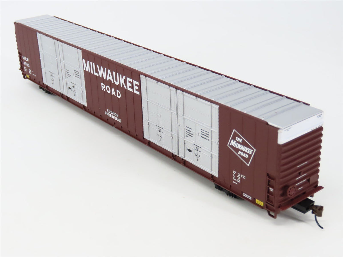 HO Scale Walthers 932-3532 MILW Milwaukee Road Hi-Cube 86&#39; Box Car #4983