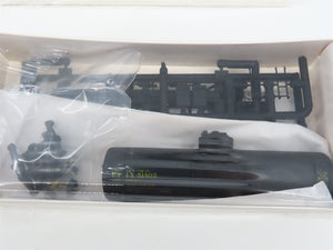 HO Scale Walthers Limited Run Kit #932-5001 UTLX Single Dome Tank Cars 12-Pack