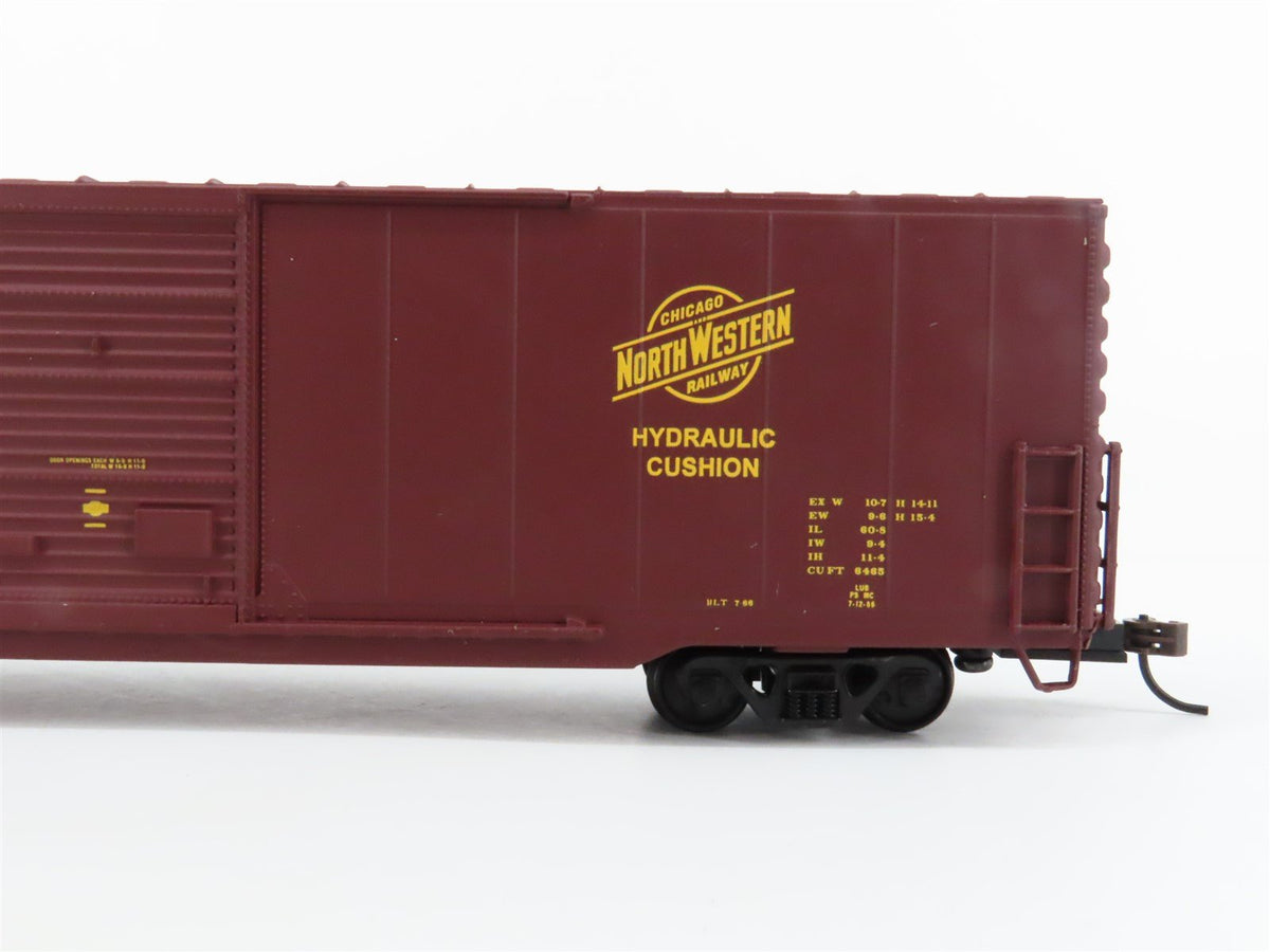 HO Scale Walthers #932-3584 CNW Chicago &amp; North Western 60&#39; Auto Box Car #91482