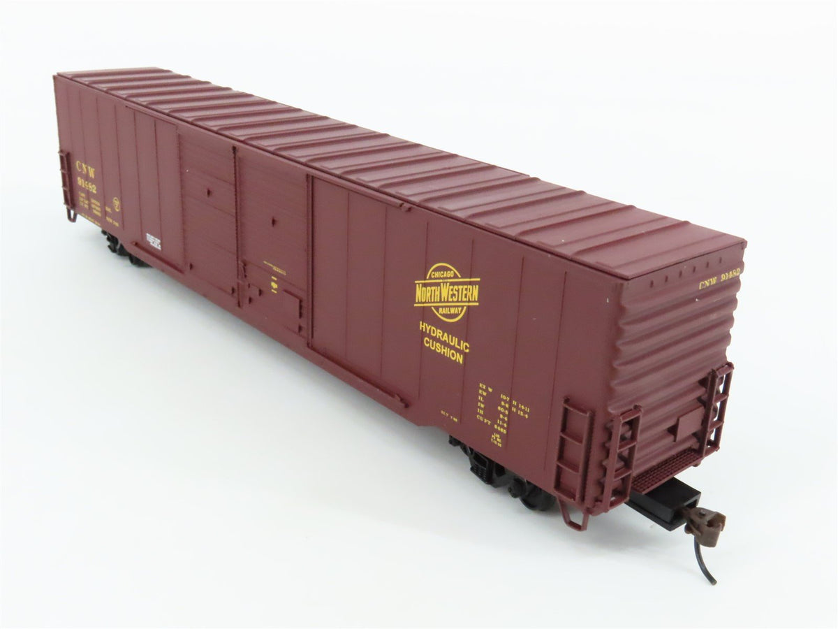 HO Scale Walthers #932-3584 CNW Chicago &amp; North Western 60&#39; Auto Box Car #91482