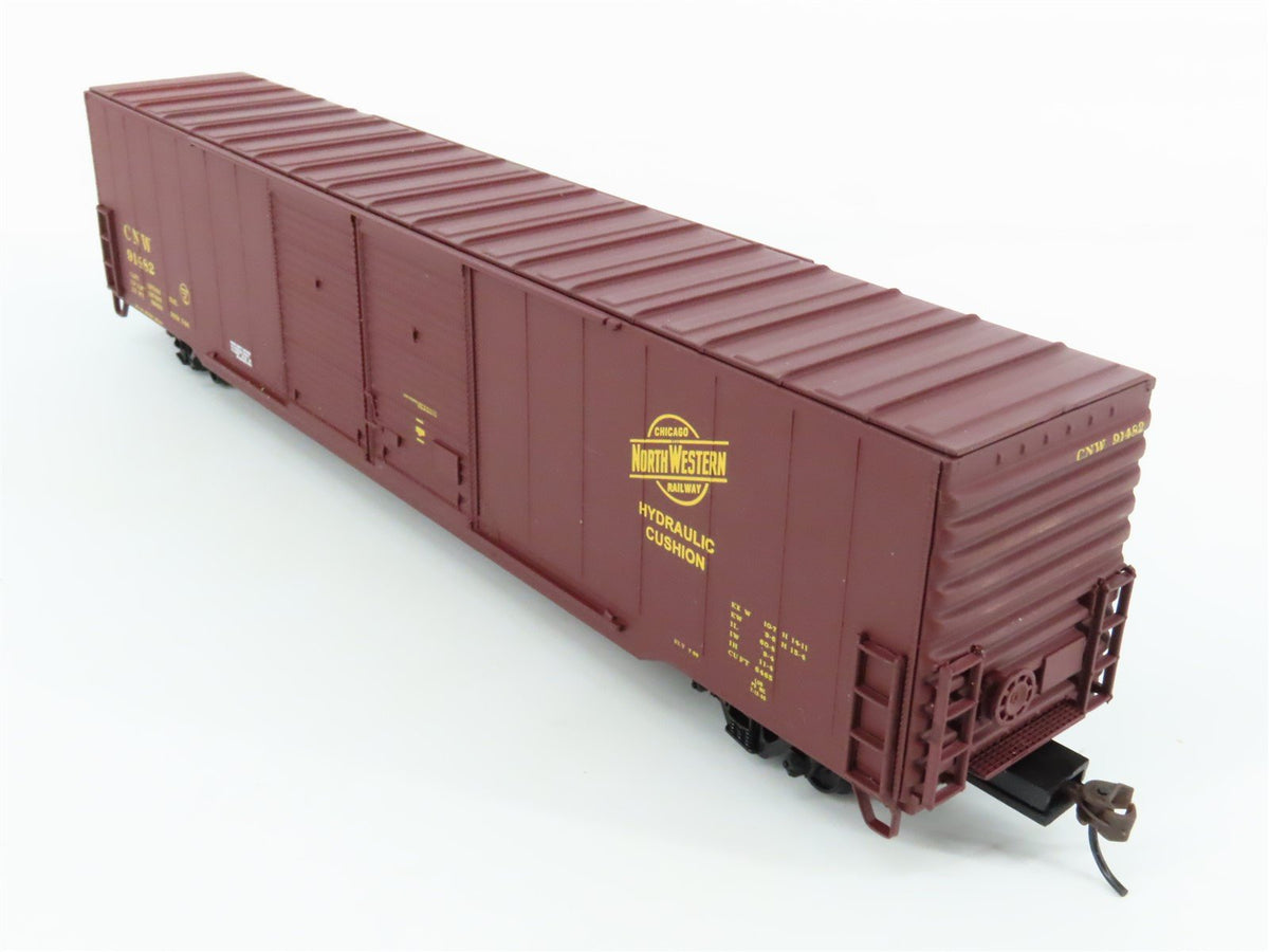 HO Scale Walthers #932-3584 CNW Chicago &amp; North Western 60&#39; Auto Box Car #91482