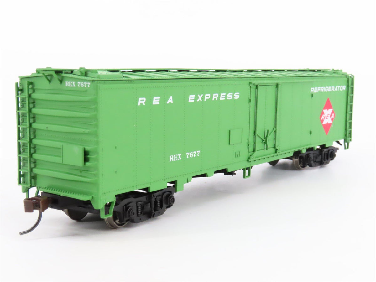 HO Scale Walthers 932-26243 REX Railway Express Agency 50&#39; Express Reefer 2-Pack