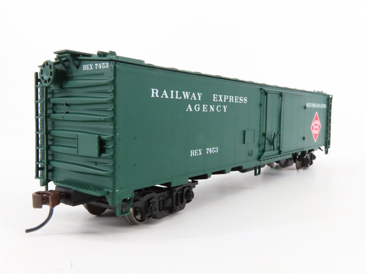 HO Scale Walthers 932-6241 REX Railway Express Agency 50&#39; Express Reefer #7453