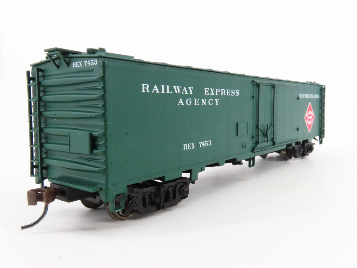 HO Scale Walthers 932-6241 REX Railway Express Agency 50&#39; Express Reefer #7453