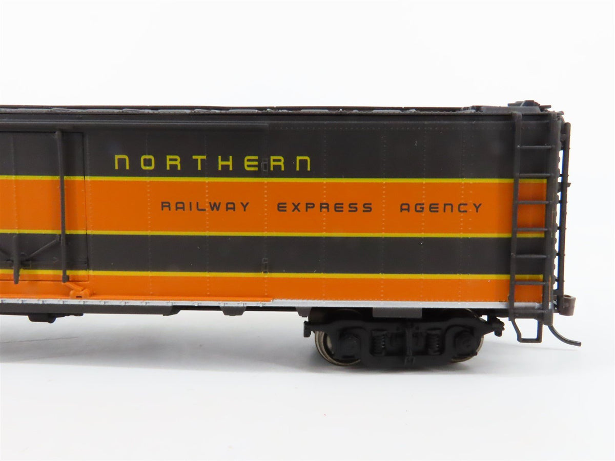 HO Scale Walthers 932-6245 REX GN Great Northern 50&#39; Express Reefer #2208