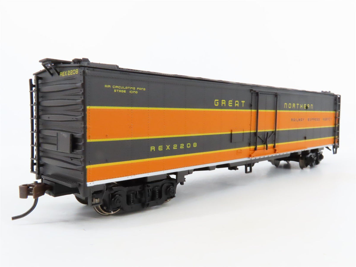 HO Scale Walthers 932-6245 REX GN Great Northern 50&#39; Express Reefer #2208