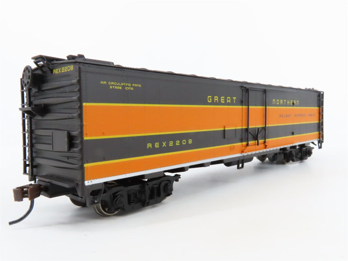 HO Scale Walthers 932-6245 REX GN Great Northern 50&#39; Express Reefer #2208