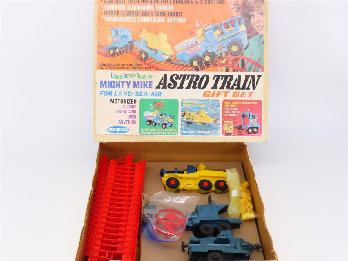 Remco Mighty Mike 7083 Astro-Train 6-Wheel Drive Set - Restored w/ Box