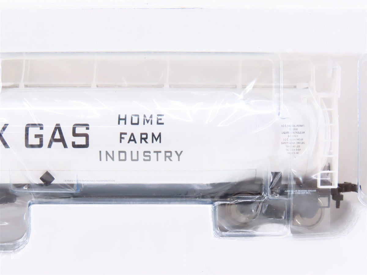 HO Scale Atlas #1728-3 SHPX Pyrofax Gas ACF 33K Gallon Tank Car #17004