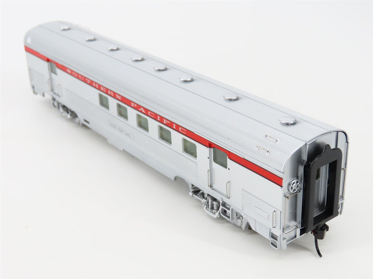 HO Scale Walthers Proto 920-13068 SP Southern Pacific 63&#39; Budd RPO Passenger Car