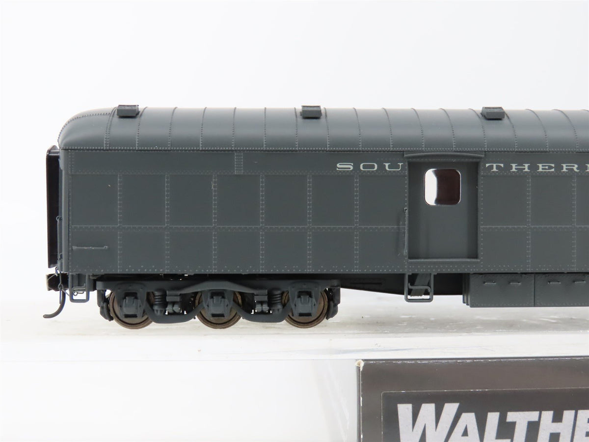 HO Walthers Proto 920-17363 SP Southern Pacific 70&#39; Arch-Roof Baggage Passenger