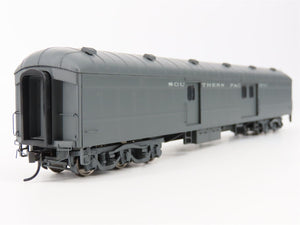 HO Walthers Proto 920-17363 SP Southern Pacific 70' Arch-Roof Baggage Passenger