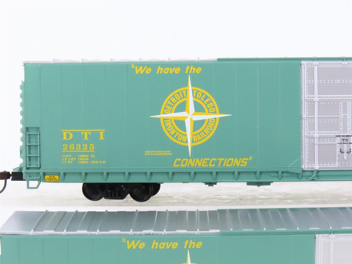 HO Walthers #932-23516 DT&amp;I Detroit Toledo &amp; Ironton 86&#39; Hi-Cube Box Car 2-Pack