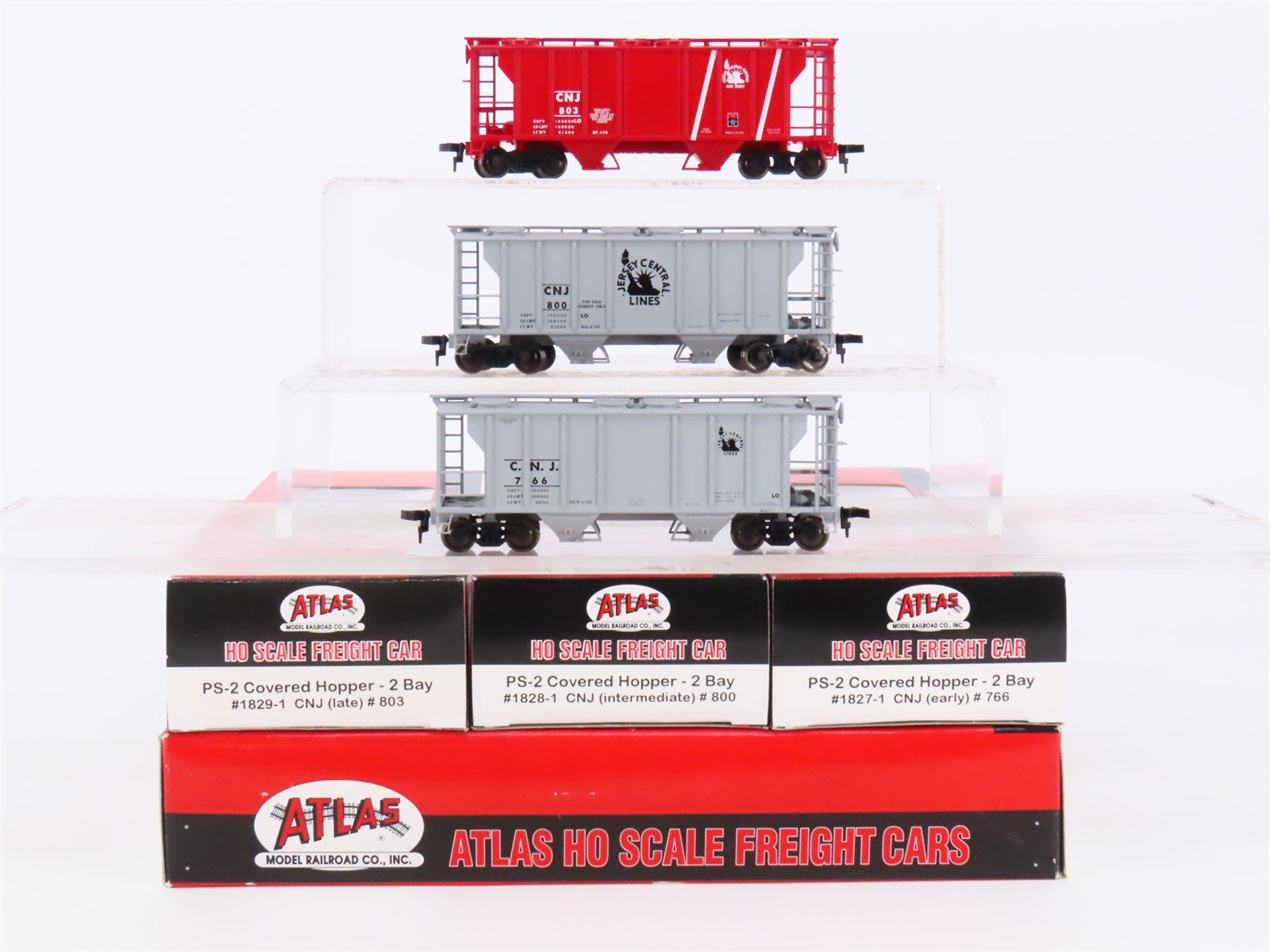 HO Atlas Limited Edition #1101 CNJ Jersey Central 2-Bay Covered Hoppers 3-Pack