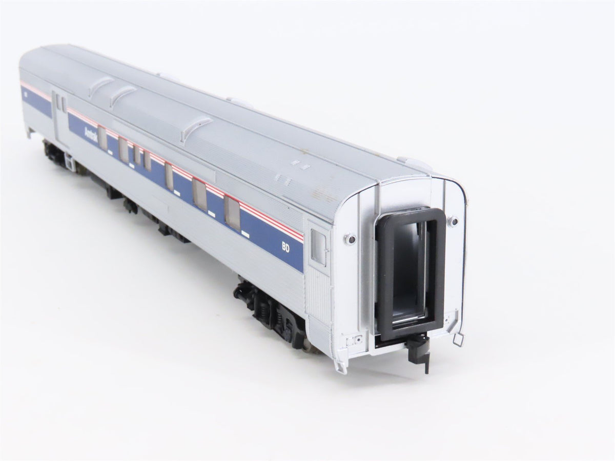 HO Scale Walthers 932-6464 AMTK Amtrak 85&#39; Budd Baggage Dormitory Passenger Car