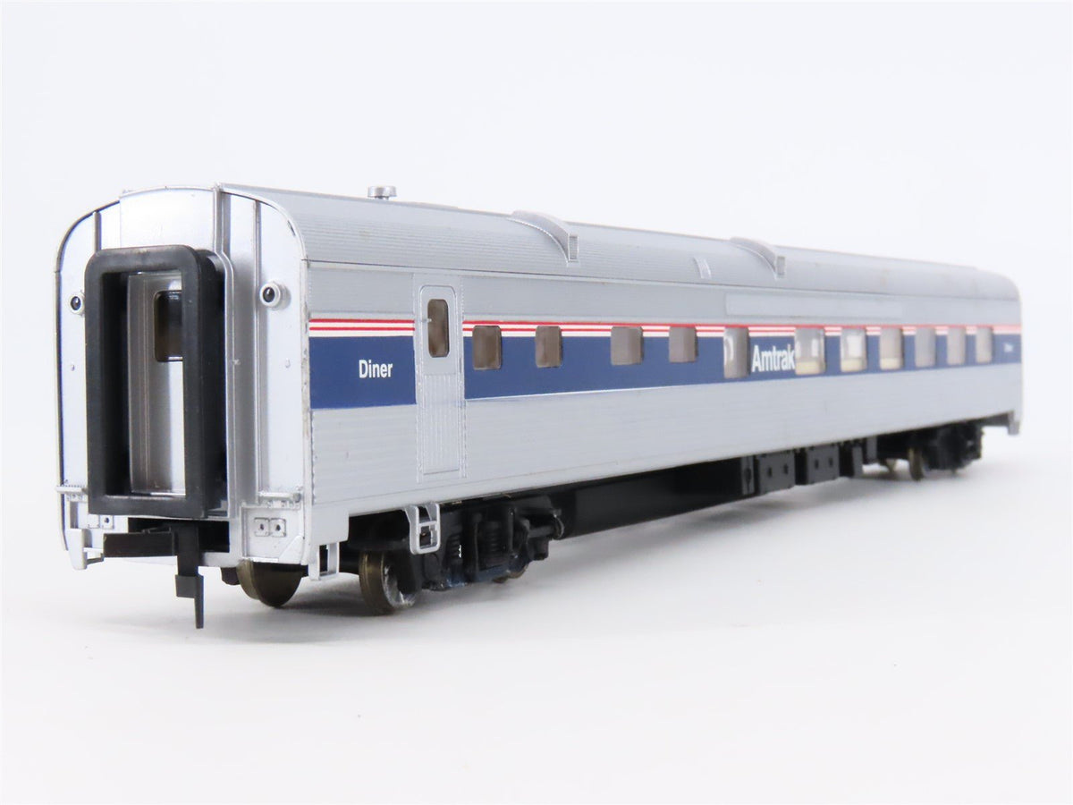 HO Scale Walthers 932-6324 AMTK Amtrak 85&#39; Budd Grill-Diner Passenger Car