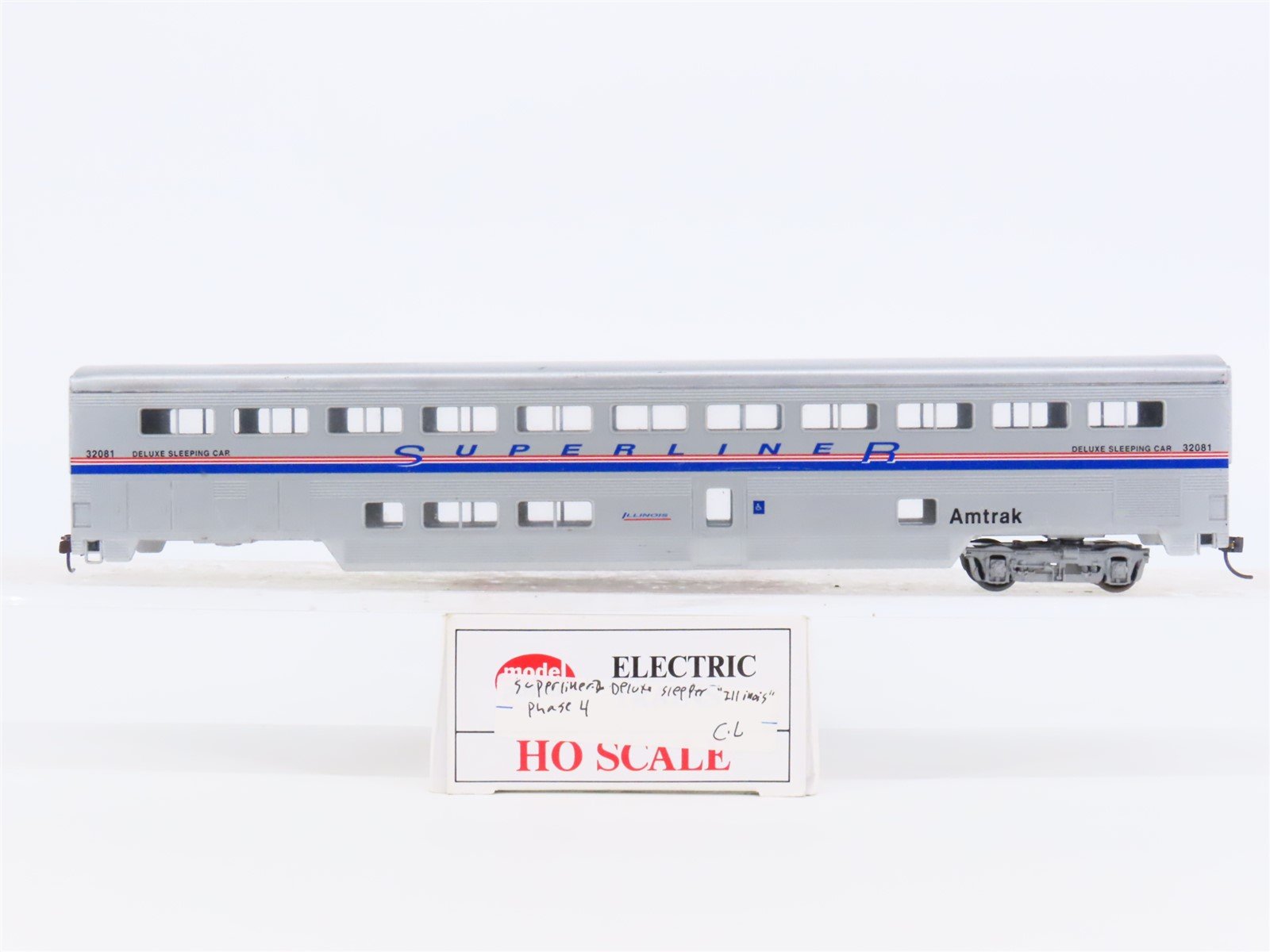 HO Scale Model Power Amtrak Deluxe Sleeper Passenger Car #32081