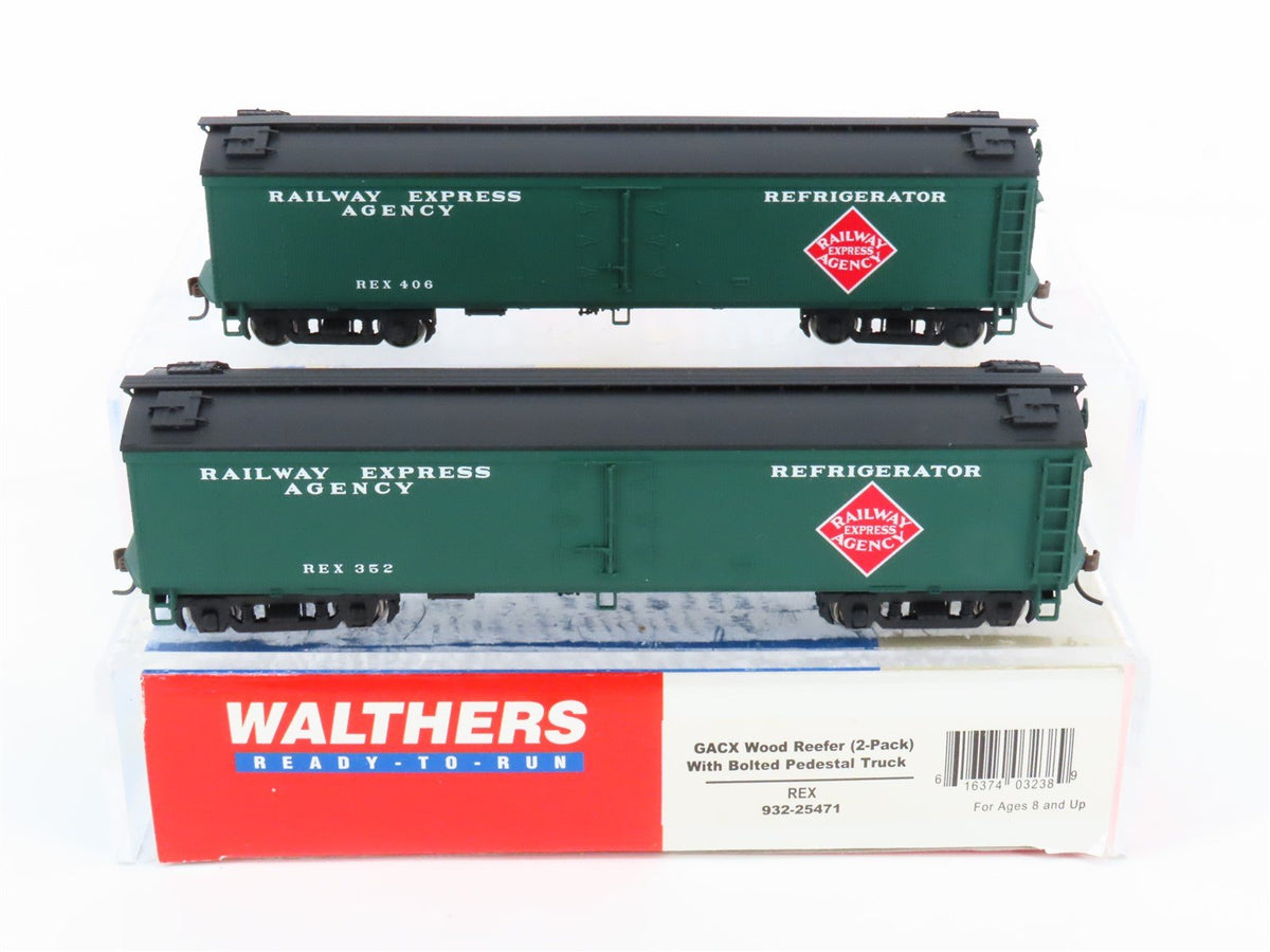 HO Scale Walthers 932-25471 REX Railway Express Agency 50&#39; Wood Reefer 2-Pack