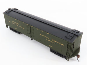 HO Scale Walthers 932-25481 SAL Seaboard Air Line Wood Reefer 2-Pack