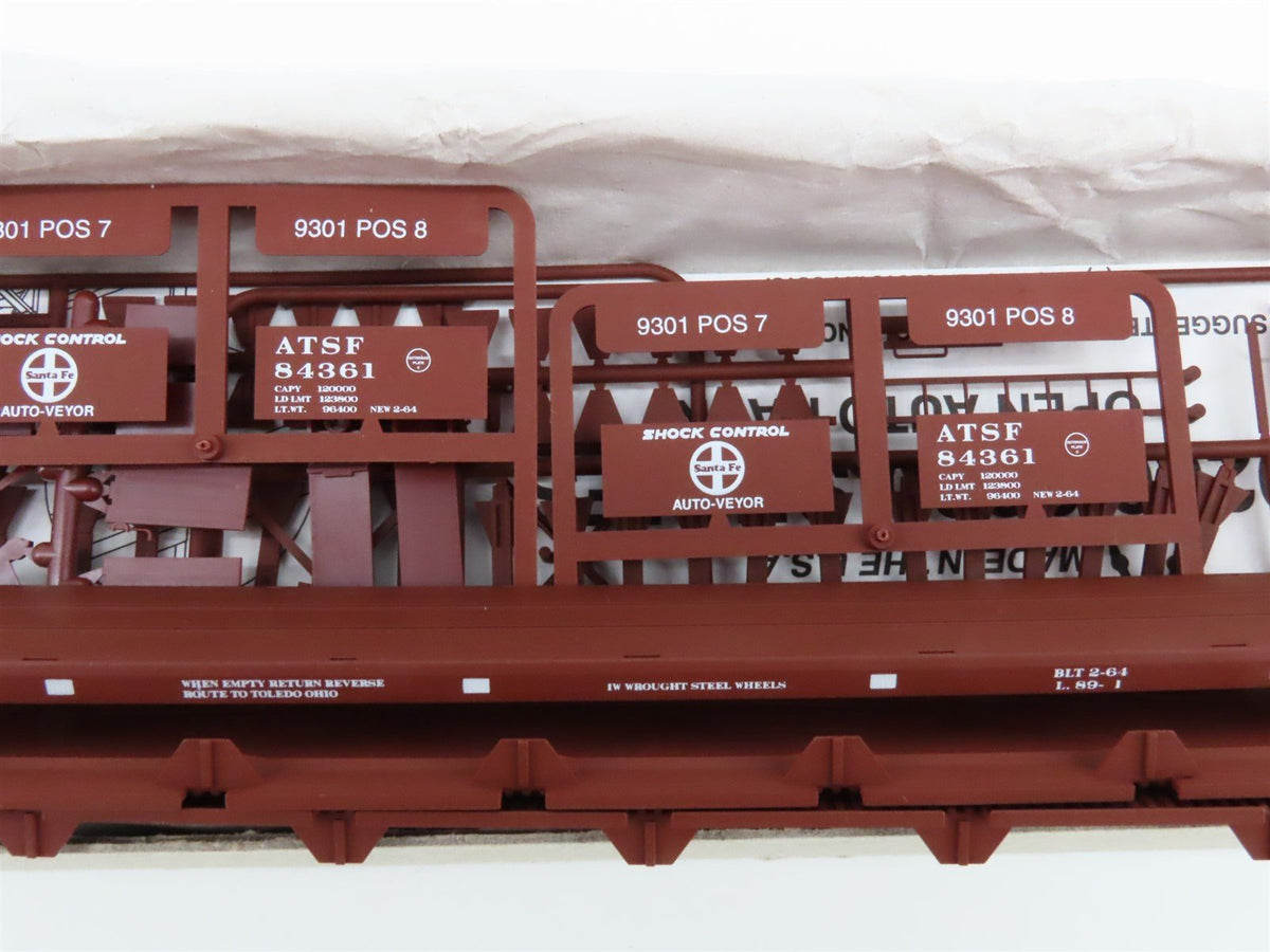 LOT of 2 HO Scale Accurail Kits 9301/9201 ATSF Santa Fe Railroad Auto Racks