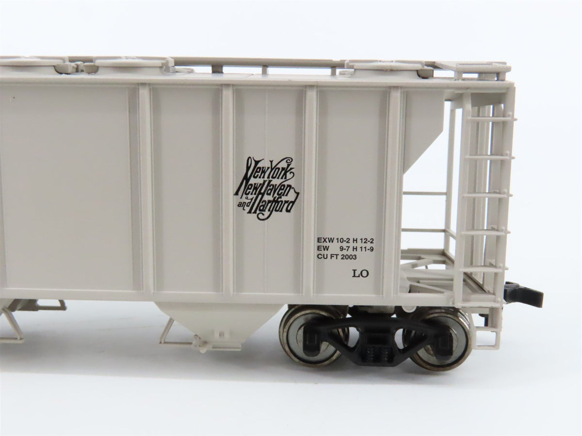 HO Scale Atlas #1814 NH New Haven Railroad 2-Bay Covered Hopper #117015