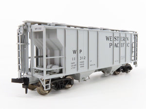 HO Scale Atlas #1820 WP Western Pacific Railroad 2-Bay Covered Hopper #11312