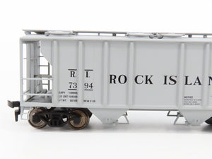 LOT of 2 HO Scale Atlas RI Rock Island 2-Bay Covered Hoppers #7200 & #7394