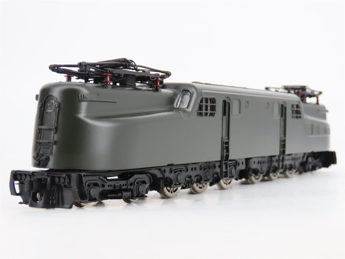 HO Scale Broadway Limited BLI 631 Pennsylvania Green GG1 Electric w/ DCC