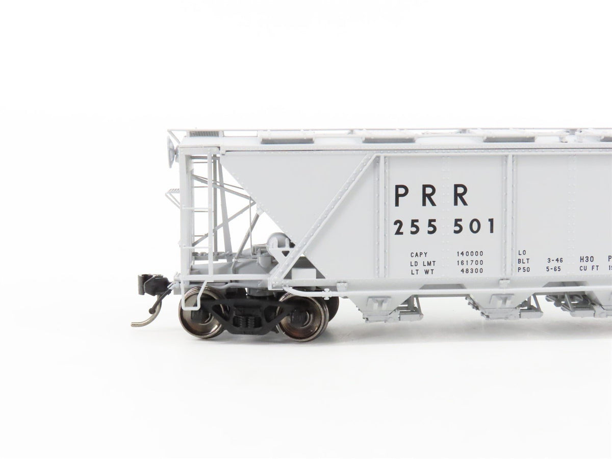 HO Bowser #41484 PRR Pennsylvania Keystone Gray 3-Bay Covered Hopper #255501