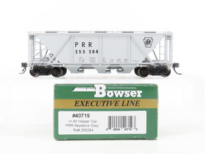 HO Bowser Executive Line #40719 PRR Keystone Gray 3-Bay Covered Hopper #255284