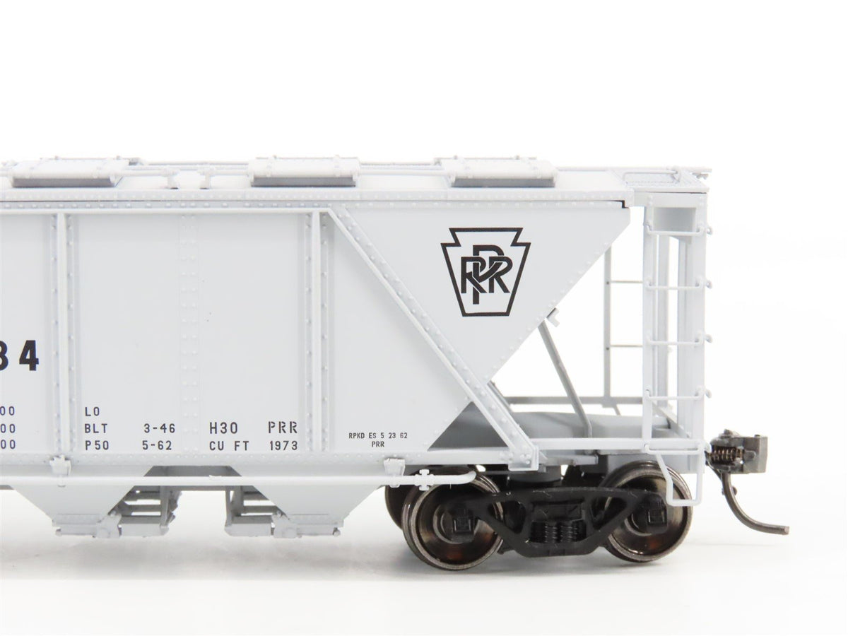 HO Bowser Executive Line #40719 PRR Keystone Gray 3-Bay Covered Hopper #255284