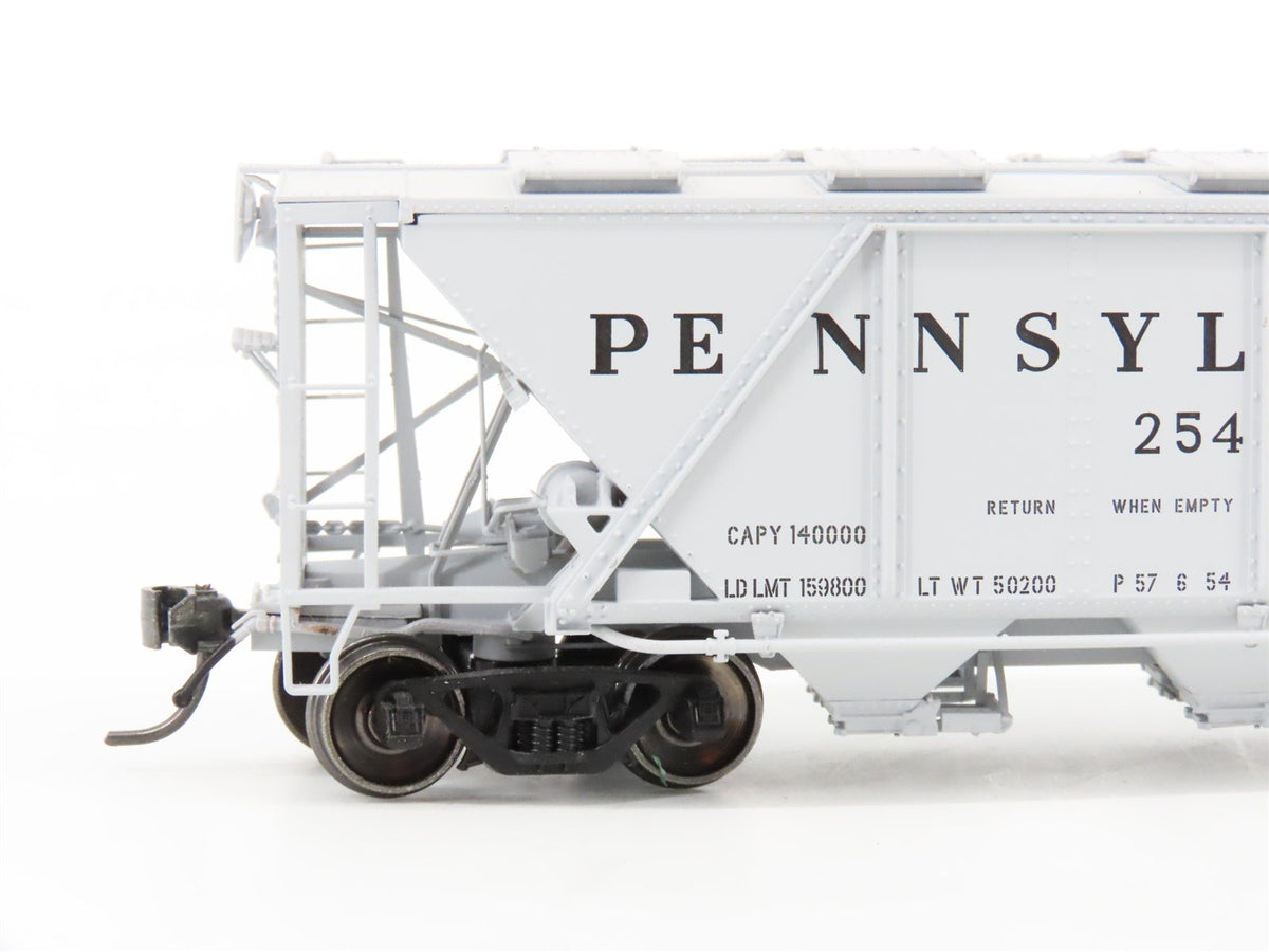 HO Bowser Executive Line #40715 PRR Shadow Keystone Gray 3-Bay Covered Hopper