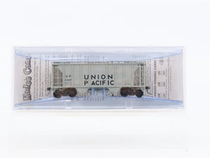 HO Scale Kadee 8024 UP Union Pacific 2-Bay Covered Hopper #11443 - Sealed