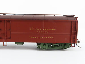 HO Scale Walthers #932-5881 PRR Pennsylvania R50B Express Reefer #2802