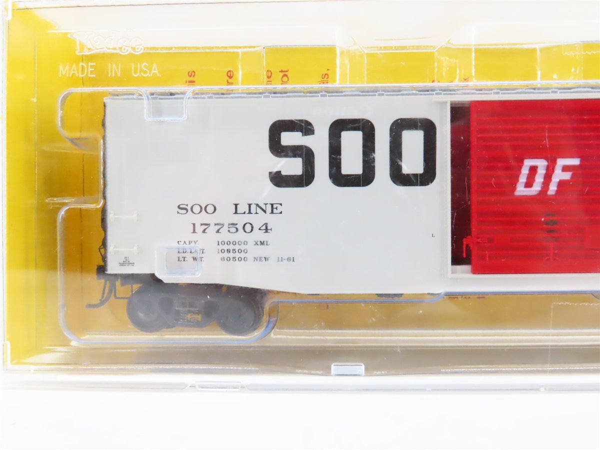 HO Scale Kadee 6114 SOO Line 50&#39; Single Door Box Car #177504 - Sealed