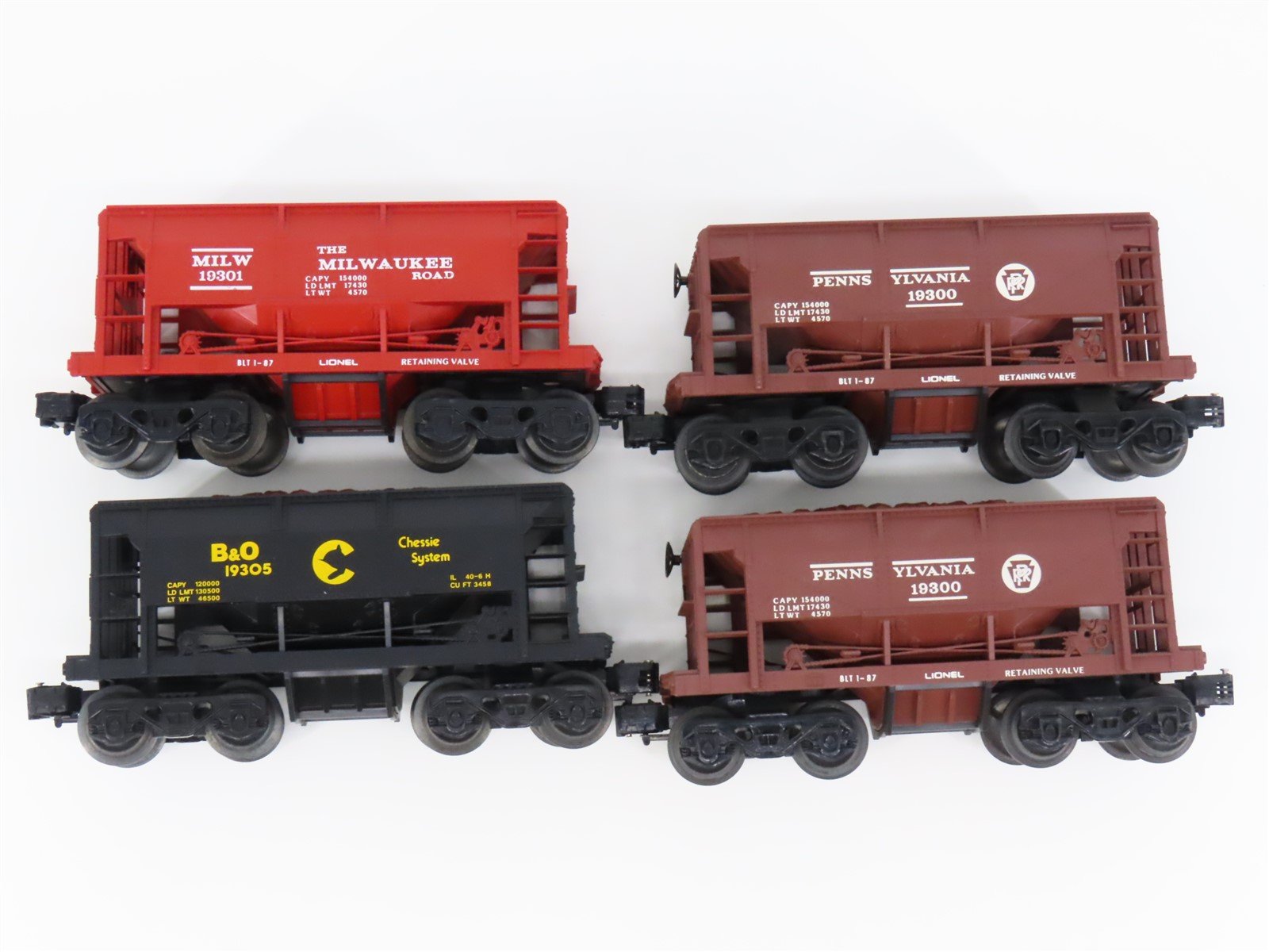 LOT of 4 O Gauge 3-Rail Lionel MILW/PRR/B&O Ore Hopper Cars w/ Loads