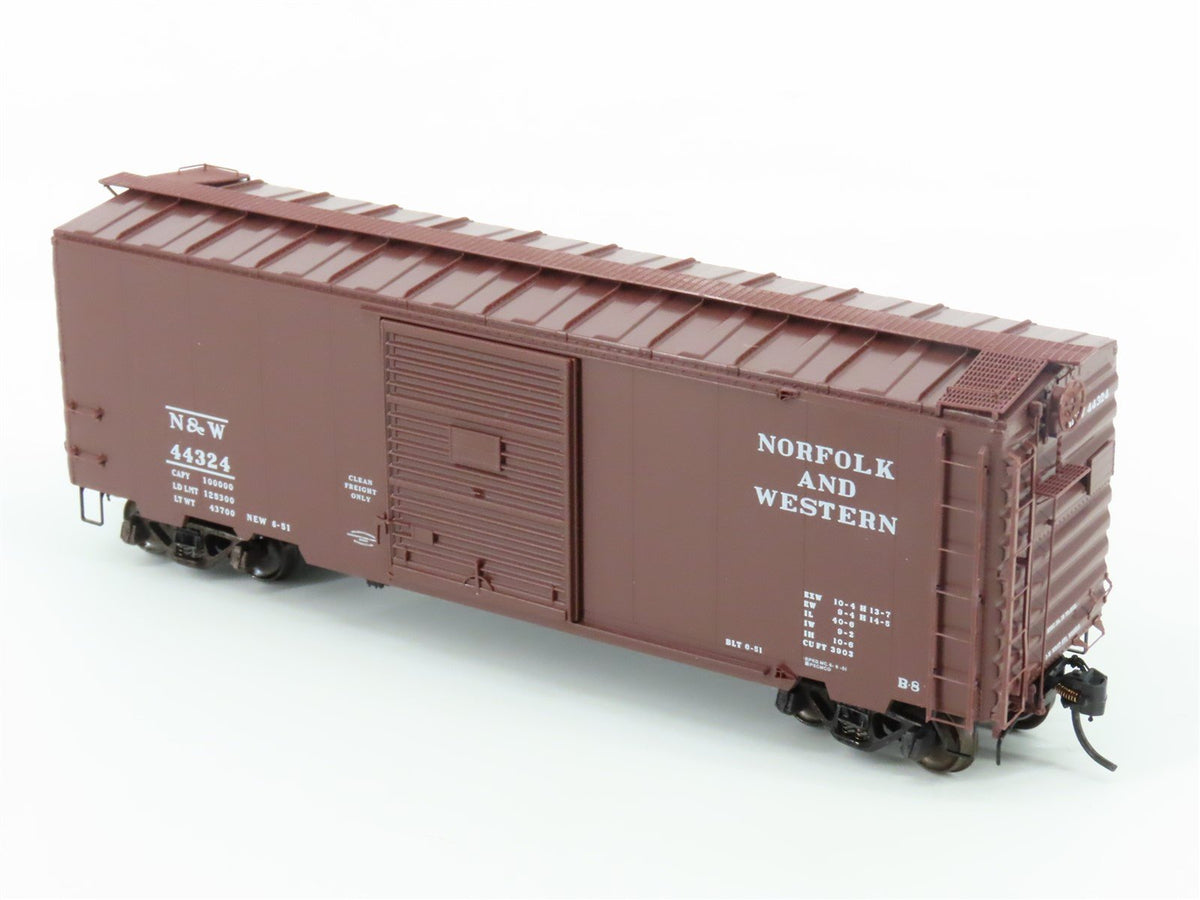 HO Scale Kadee 5001 N&amp;W Norfolk &amp; Western 40&#39; Single Door Box Car #44324