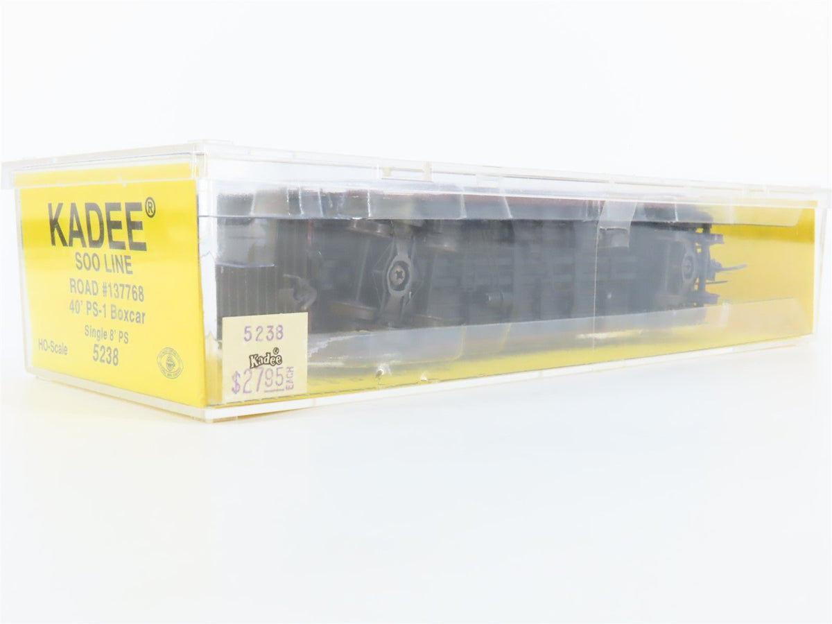 HO Scale Kadee 5238 SOO Line 40&#39; Single Door Box Car #137768 -Sealed