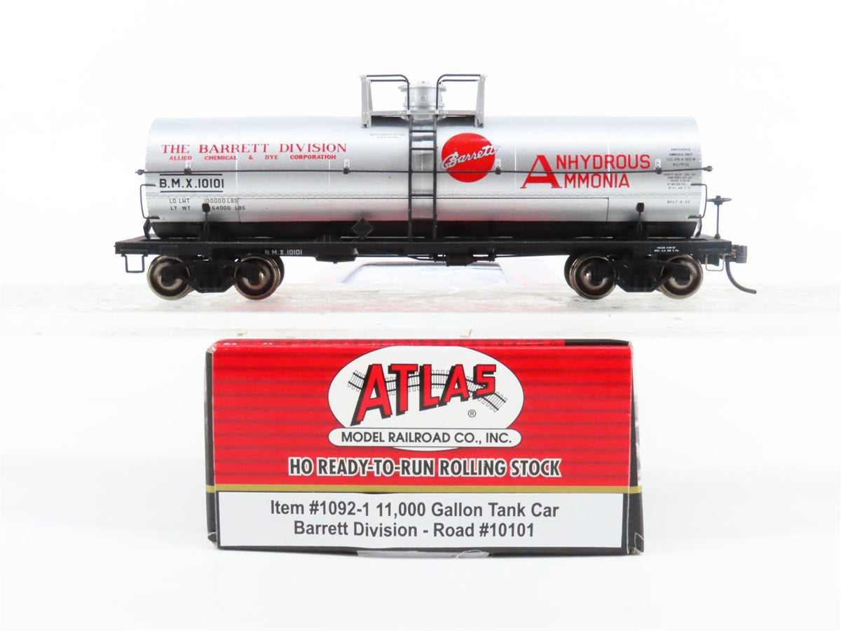 HO Scale Atlas 1092-1 BMX Barrett Division 11,000 Gallon Tank Car #10101