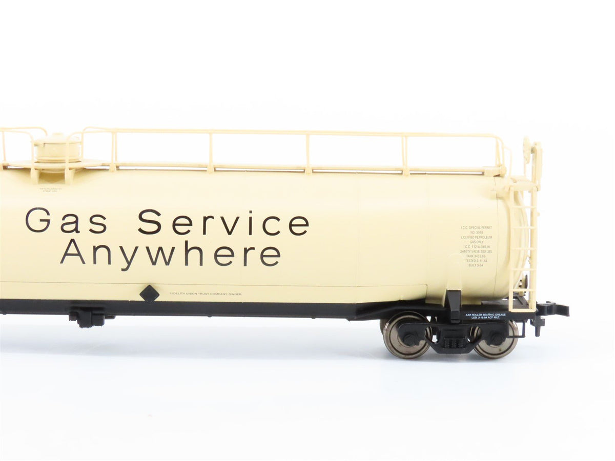 HO Scale Atlas 1729-3 CNTX Suburban Propane 33,000 Gallon Tank Car #1320