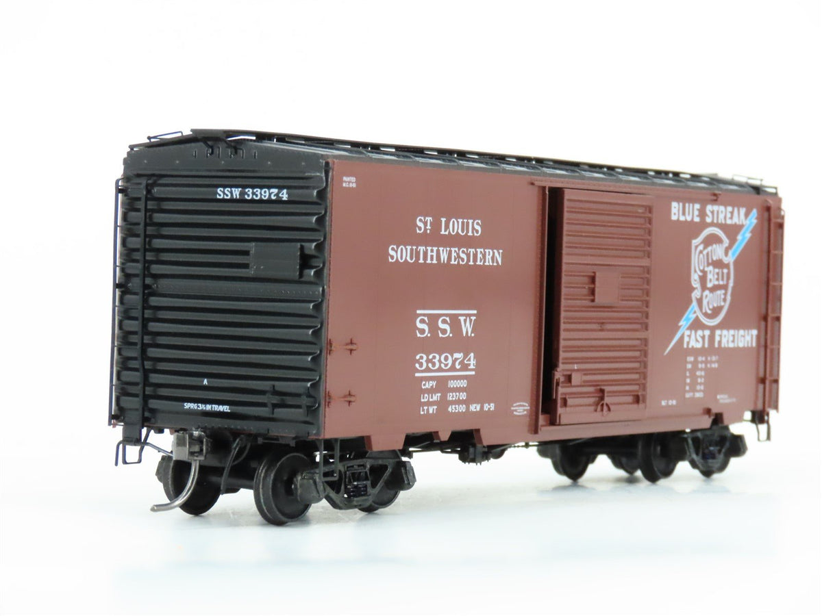 HO Scale Kadee 5010 SSW Cotton Belt Route &quot;Blue Streak&quot; 40&#39; Box Car #33974