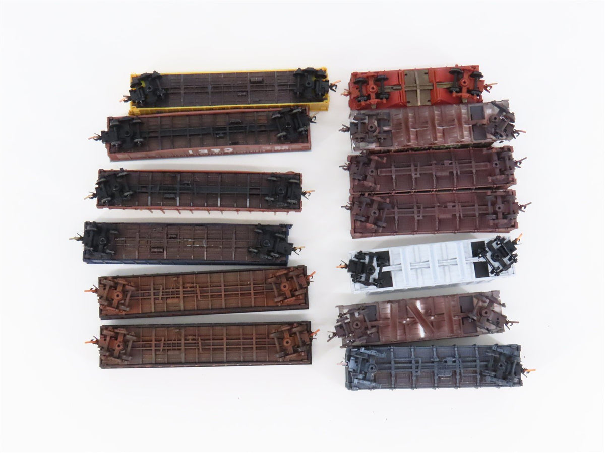 LOT of 25 N Scale Micro-Trains/Atlas WP/GTW/MILW/ASTF/SP Hopper &amp; Flatcars